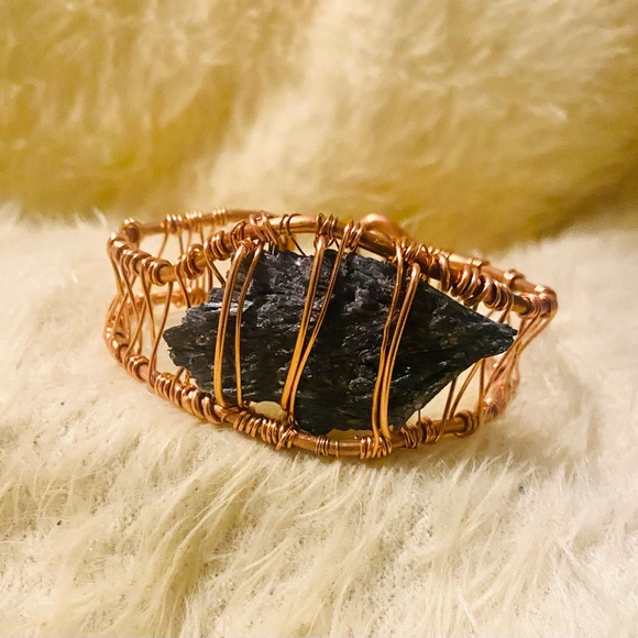Black Kyanite Copper Statement Bracelet 8 inch (Handmade) - Picture 1 of 6